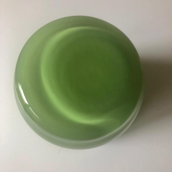 Two green glass vases - Picture 12 of 12